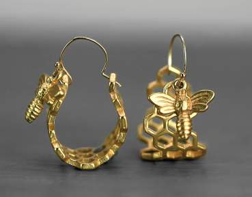 Honeycomb Earrings with tiny bees
